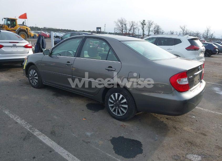 Photo 3 of 2003 Toyota Camry LE (VIN 4T1BE32K83U649547)