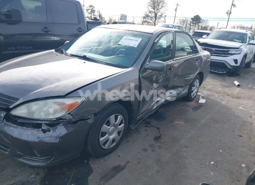 Photo 6 of 2003 Toyota Camry LE (VIN 4T1BE32K83U671189)