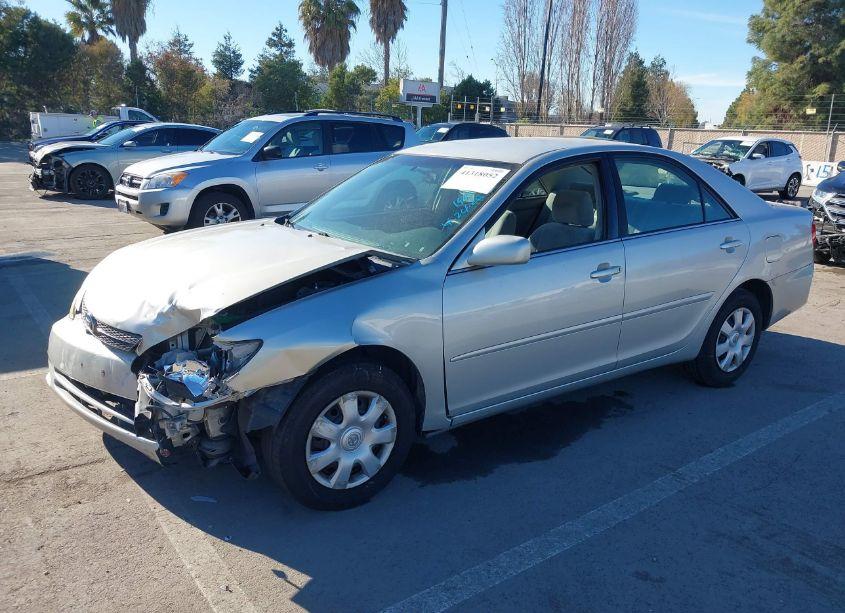 Photo 2 of 2003 Toyota Camry LE (VIN 4T1BE32K83U676327)