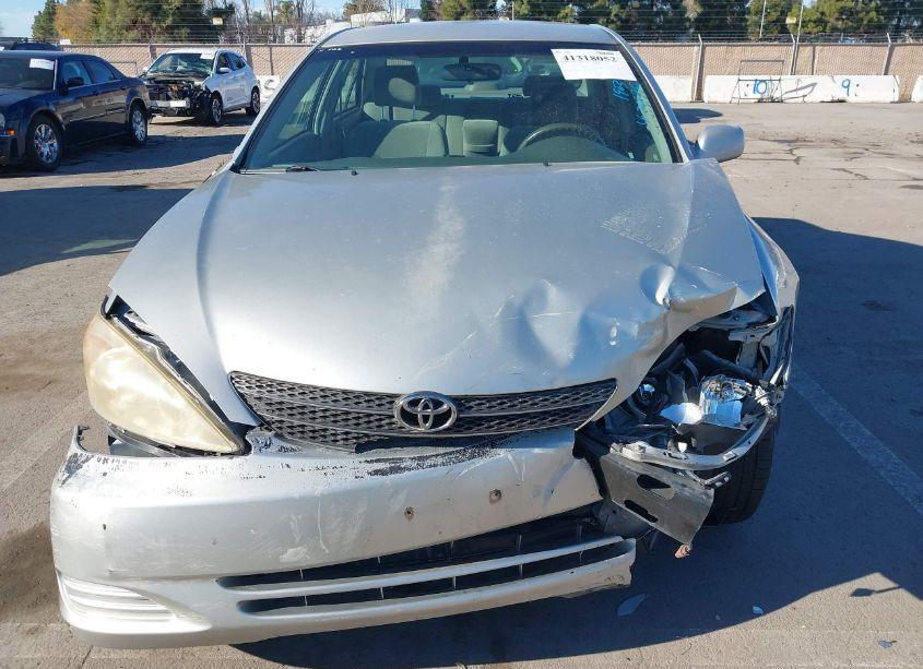 Photo 6 of 2003 Toyota Camry LE (VIN 4T1BE32K83U676327)