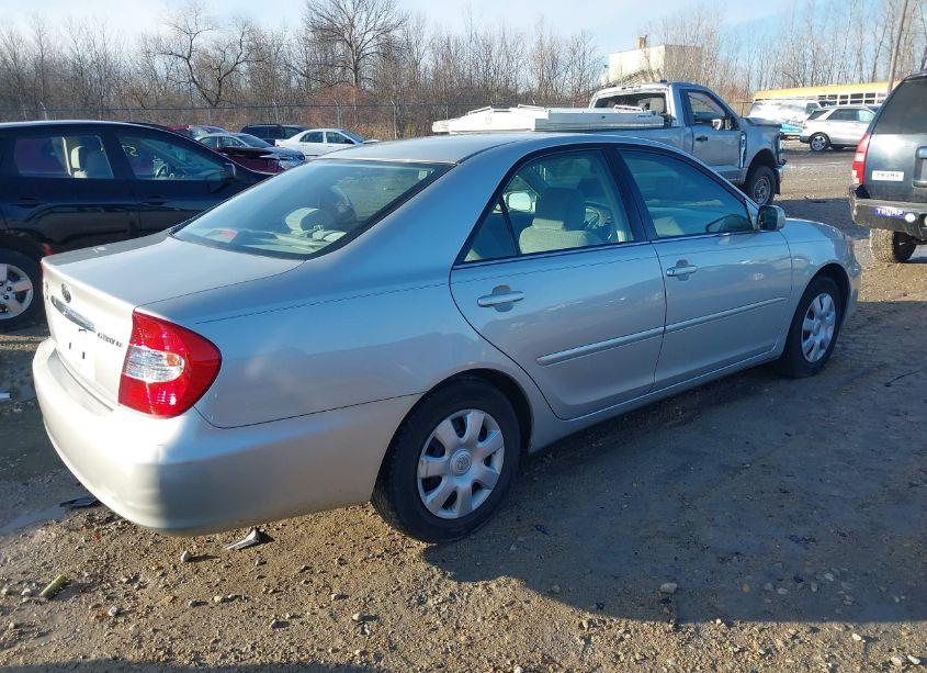 Photo 4 of 2003 Toyota Camry LE (VIN 4T1BE32K83U680524)