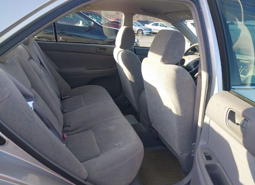 Photo 8 of 2003 Toyota Camry LE (VIN 4T1BE32K83U680524)