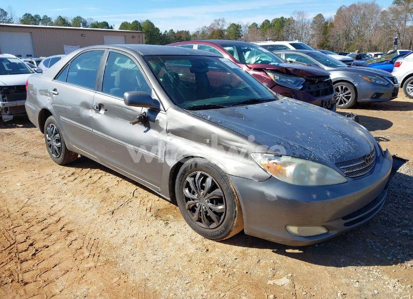 2003 Toyota Camry XLE (VIN 4T1BE32K83U701078) main photo