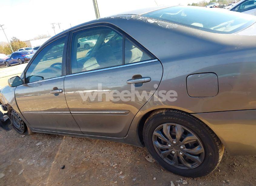 Photo 14 of 2003 Toyota Camry XLE (VIN 4T1BE32K83U701078)