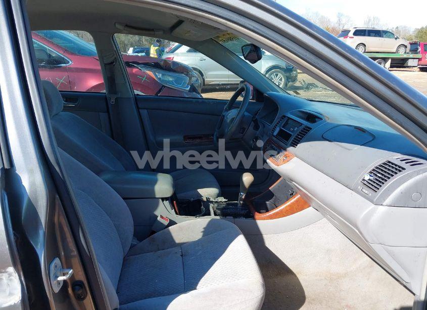 Photo 5 of 2003 Toyota Camry XLE (VIN 4T1BE32K83U701078)