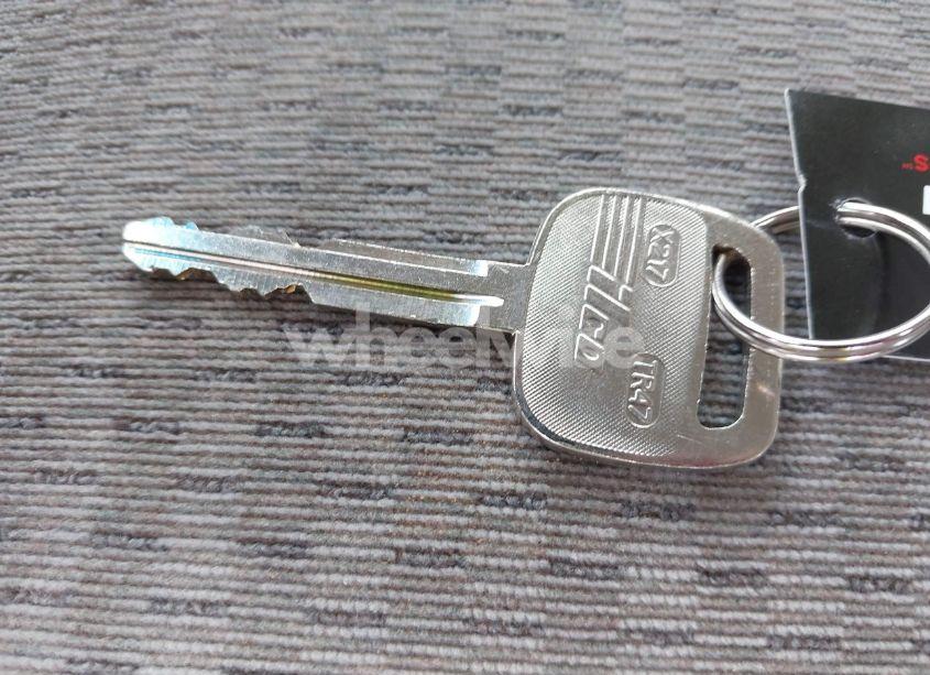 Photo 11 of 2003 Toyota Camry LE (VIN 4T1BE32K83U702473)