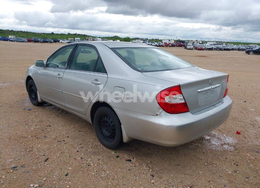 Photo 3 of 2003 Toyota Camry LE (VIN 4T1BE32K83U702473)