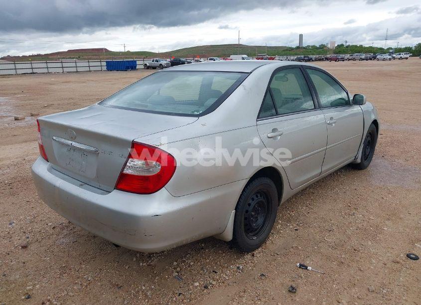 Photo 4 of 2003 Toyota Camry LE (VIN 4T1BE32K83U702473)