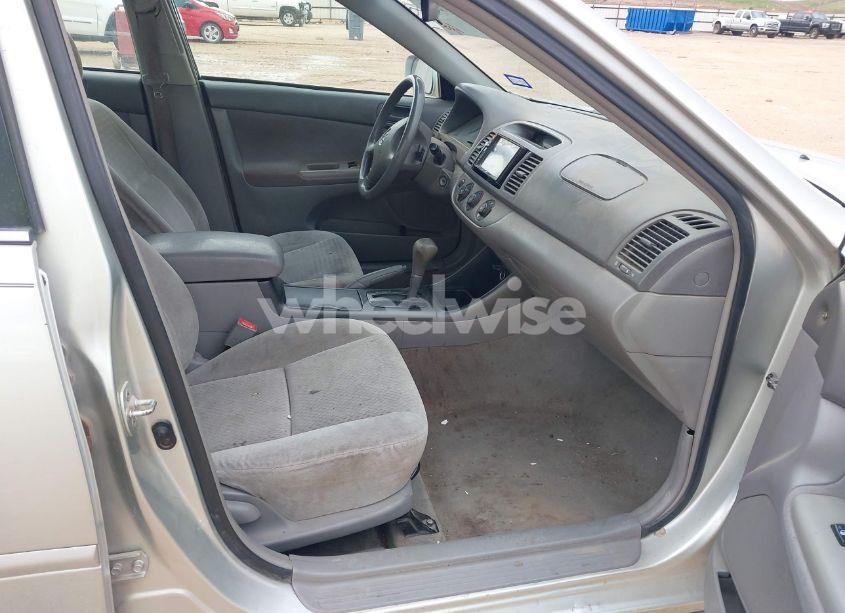 Photo 5 of 2003 Toyota Camry LE (VIN 4T1BE32K83U702473)