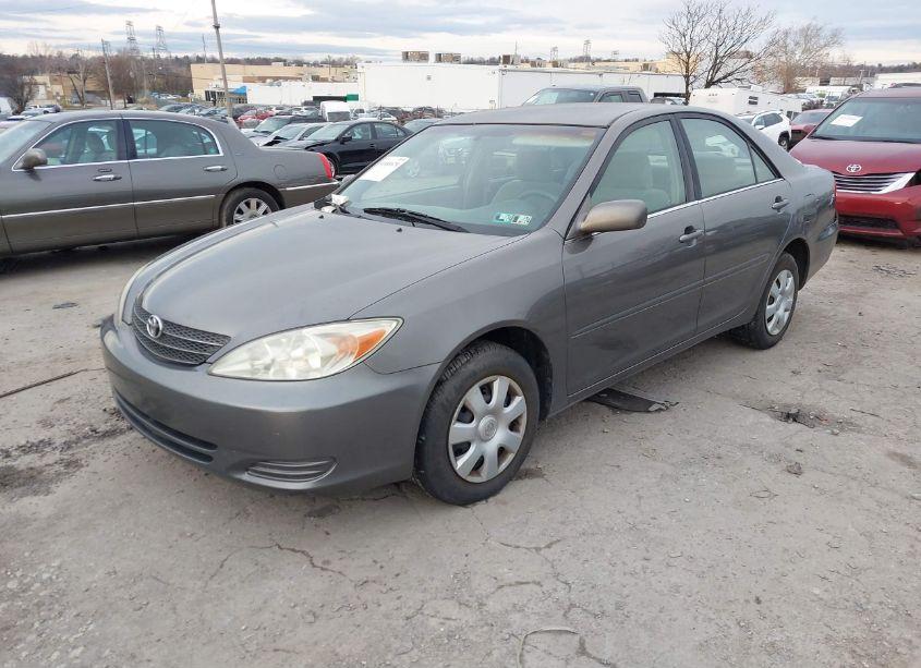 Photo 2 of 2003 Toyota Camry LE (VIN 4T1BE32K83U717247)