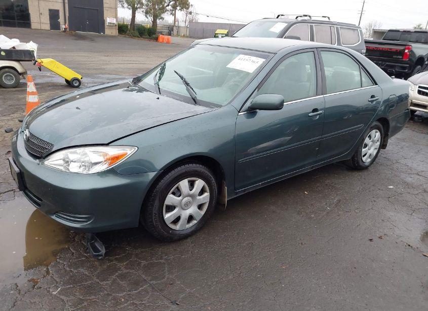 Photo 2 of 2003 Toyota Camry LE (VIN 4T1BE32K83U731536)