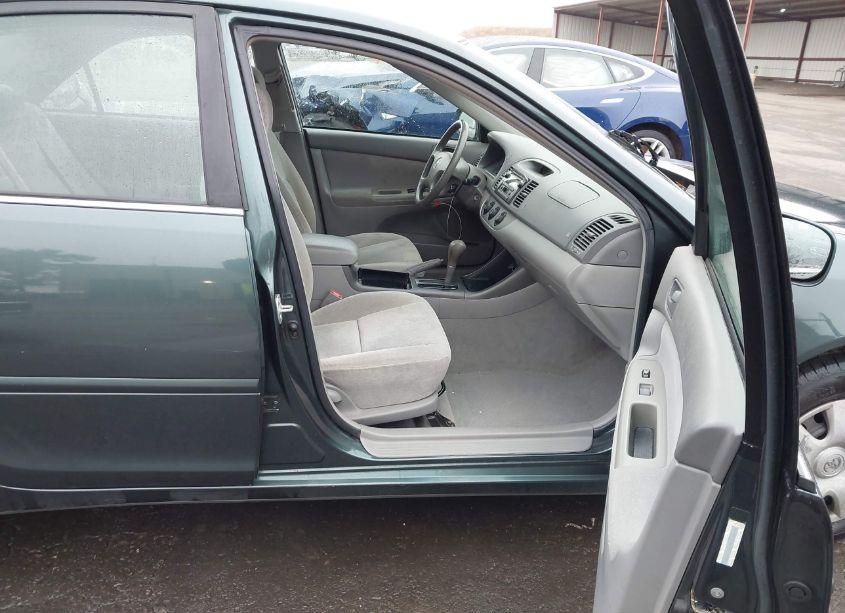 Photo 5 of 2003 Toyota Camry LE (VIN 4T1BE32K83U731536)