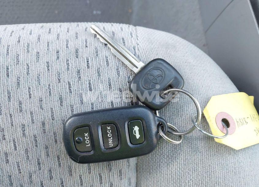 Photo 11 of 2003 Toyota Camry LE (VIN 4T1BE32K83U732220)