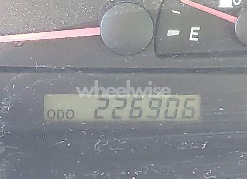 Photo 16 of 2003 Toyota Camry LE (VIN 4T1BE32K83U732220)