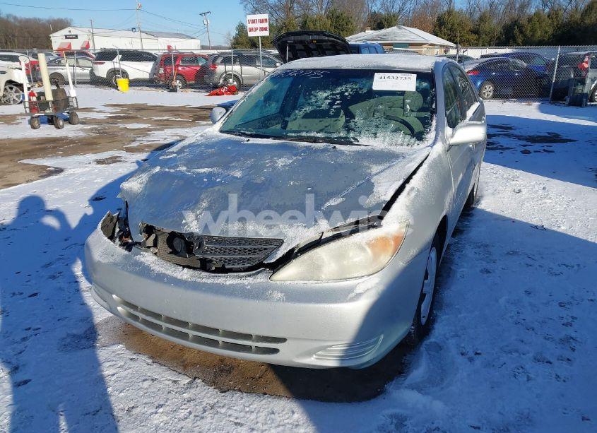 Photo 2 of 2003 Toyota Camry LE (VIN 4T1BE32K83U732220)