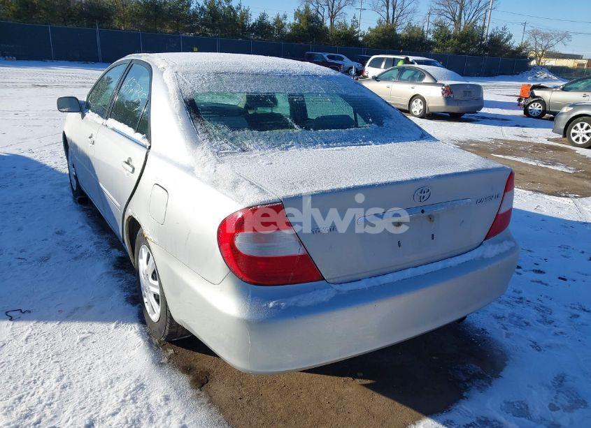 Photo 3 of 2003 Toyota Camry LE (VIN 4T1BE32K83U732220)