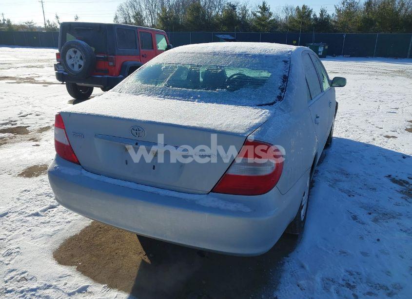Photo 4 of 2003 Toyota Camry LE (VIN 4T1BE32K83U732220)