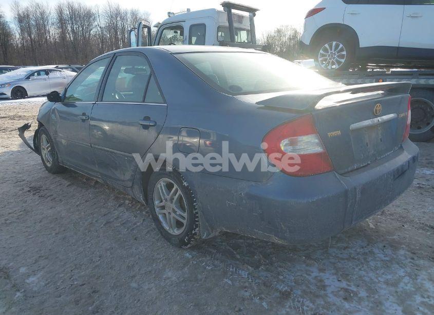 Photo 3 of 2003 Toyota Camry LE (VIN 4T1BE32K83U741337)