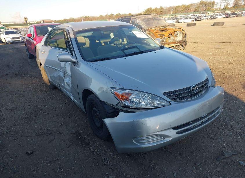 2003 Toyota Camry (VIN 4T1BE32K83U745467) main photo