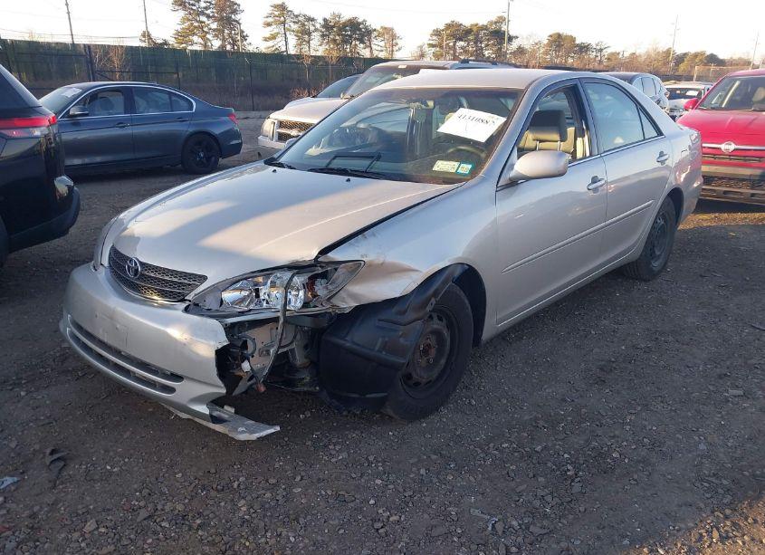 Photo 2 of 2003 Toyota Camry (VIN 4T1BE32K83U745467)