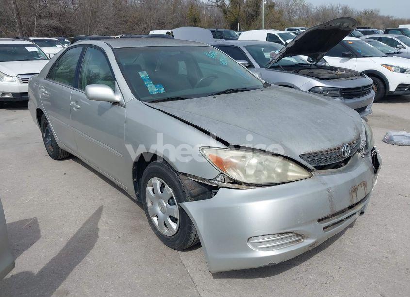 2003 Toyota Camry LE (VIN 4T1BE32K83U753455) main photo