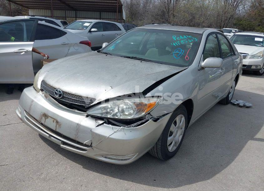 Photo 2 of 2003 Toyota Camry LE (VIN 4T1BE32K83U753455)