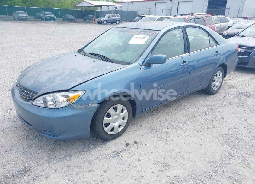 Photo 2 of 2003 Toyota Camry LE/XLE/SE (VIN 4T1BE32K83U783006)