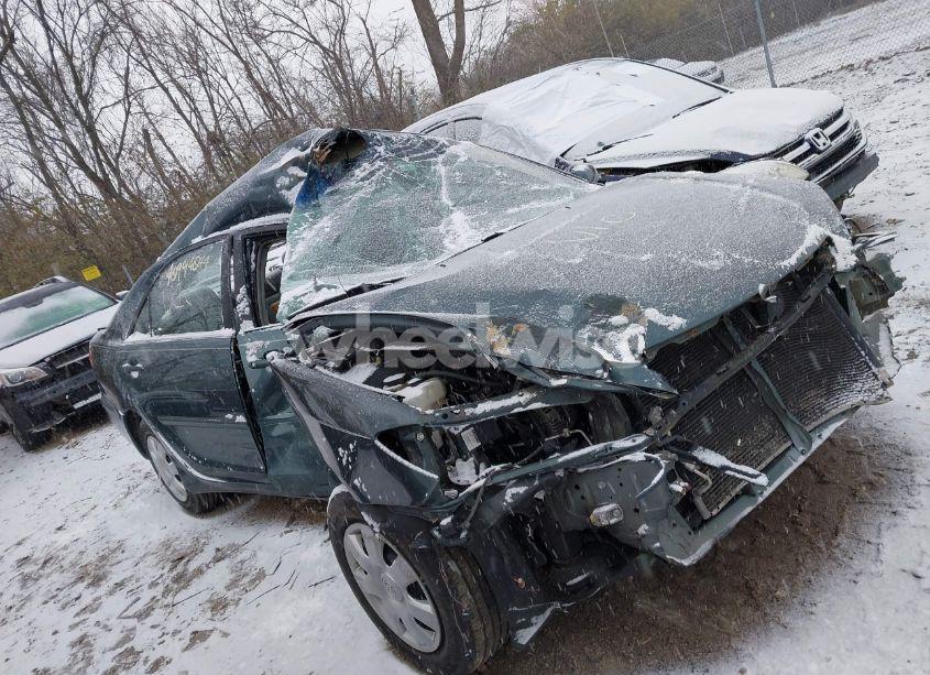 2004 Toyota Camry LE (VIN 4T1BE32K84U281081) main photo