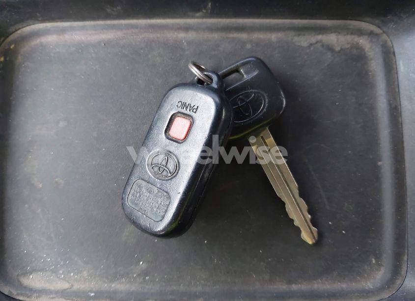 Photo 11 of 2004 Toyota Camry LE (VIN 4T1BE32K84U281081)