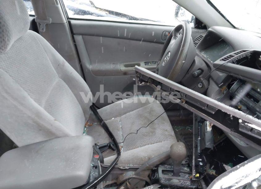 Photo 5 of 2004 Toyota Camry LE (VIN 4T1BE32K84U281081)