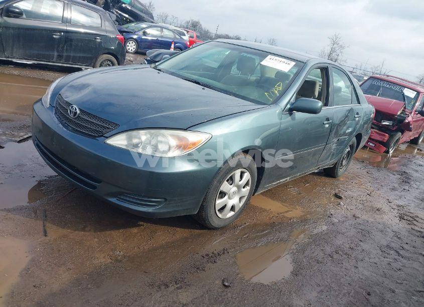 Photo 2 of 2004 Toyota Camry LE (VIN 4T1BE32K84U281243)