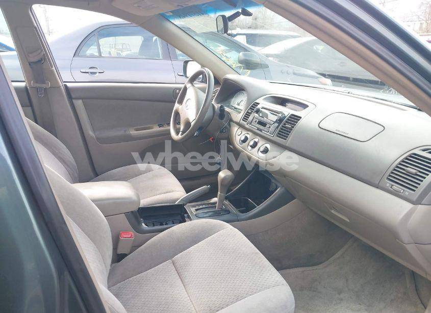 Photo 5 of 2004 Toyota Camry LE (VIN 4T1BE32K84U281243)