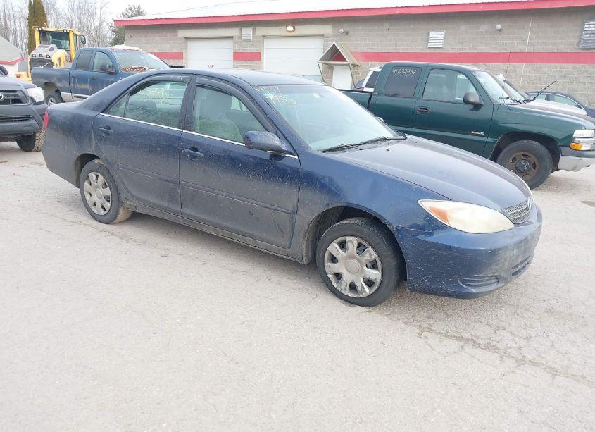 2004 Toyota Camry LE (VIN 4T1BE32K84U286054) main photo