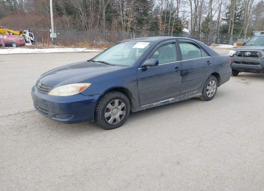 Photo 2 of 2004 Toyota Camry LE (VIN 4T1BE32K84U286054)