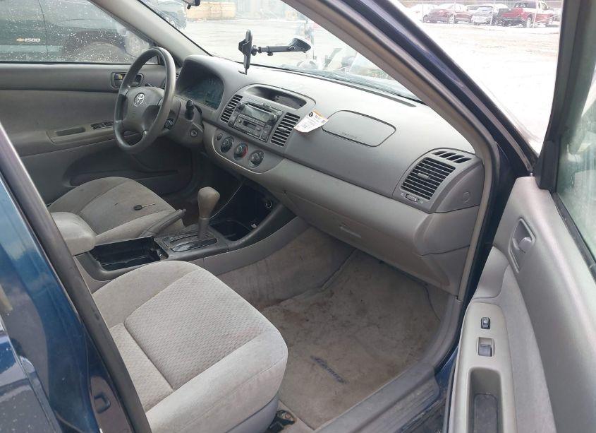Photo 5 of 2004 Toyota Camry LE (VIN 4T1BE32K84U286054)