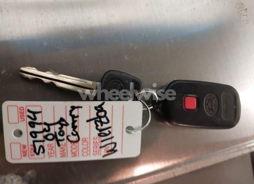 Photo 11 of 2004 Toyota Camry LE (VIN 4T1BE32K84U286572)