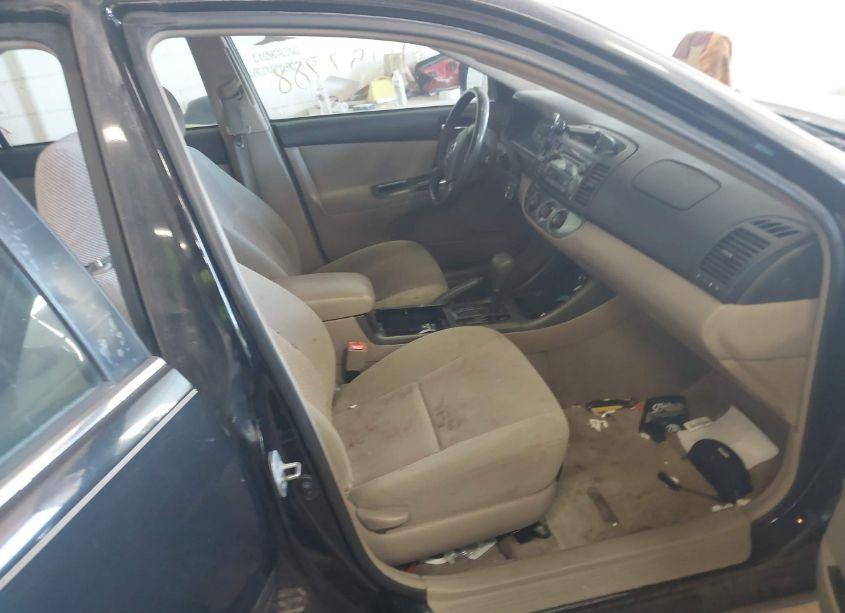 Photo 5 of 2004 Toyota Camry SE (VIN 4T1BE32K84U287043)