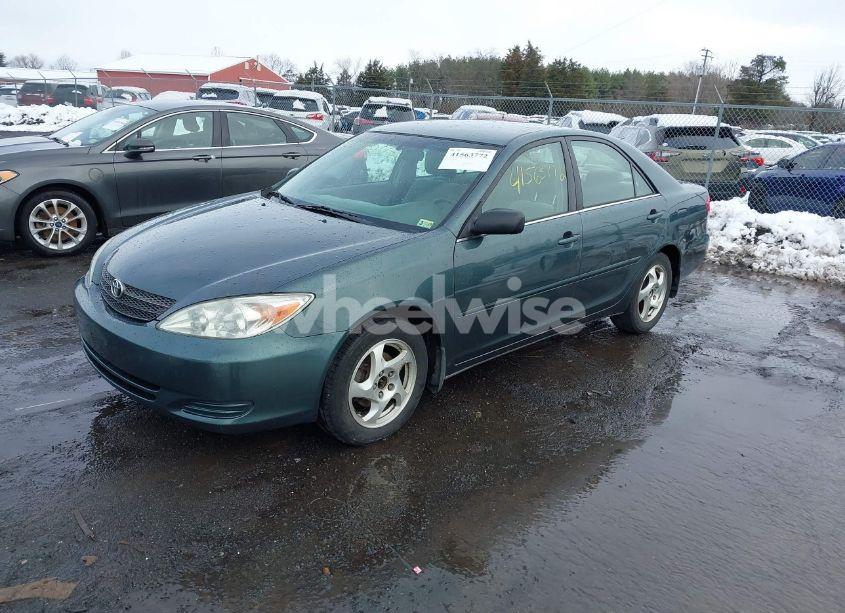 Photo 2 of 2004 Toyota Camry LE (VIN 4T1BE32K84U292615)