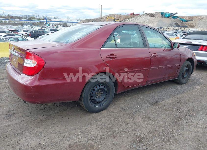 Photo 4 of 2004 Toyota Camry LE (VIN 4T1BE32K84U307551)