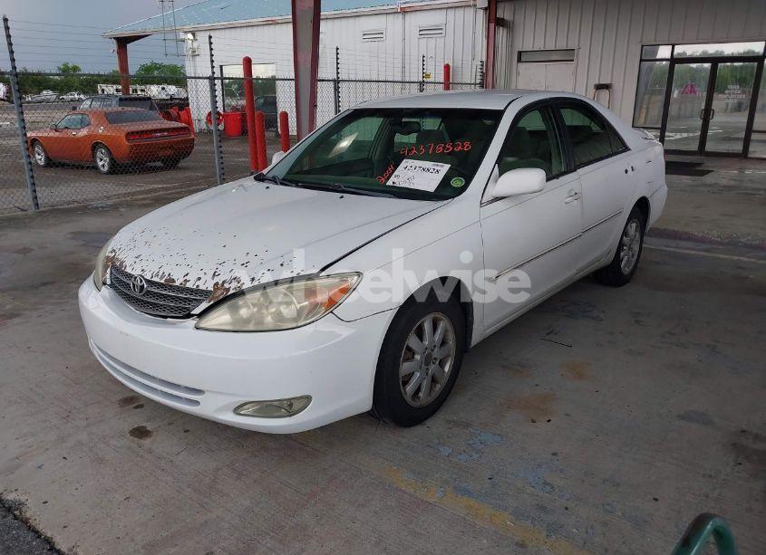 Photo 2 of 2004 Toyota Camry XLE (VIN 4T1BE32K84U327492)