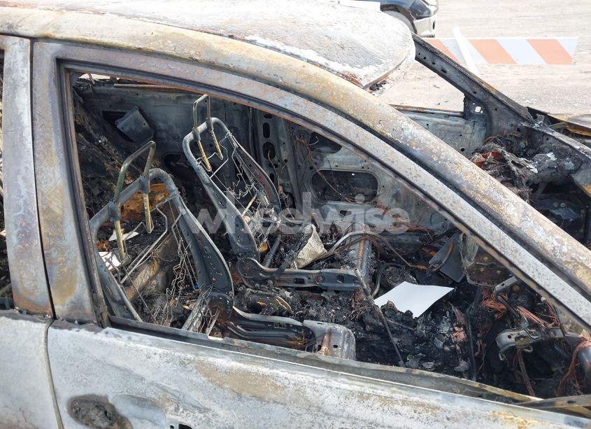 Photo 5 of 2004 Toyota Camry XLE (VIN 4T1BE32K84U331722)