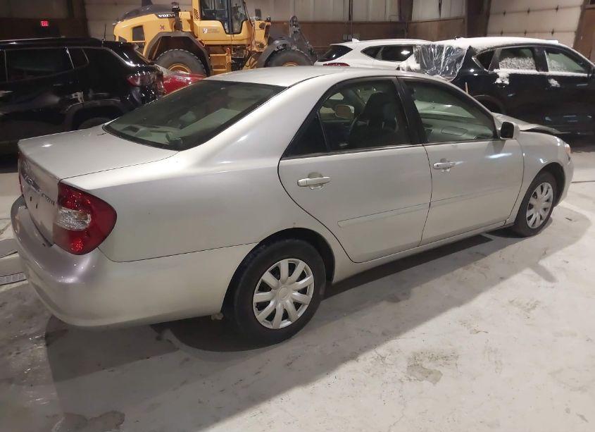 Photo 4 of 2004 Toyota Camry LE (VIN 4T1BE32K84U335298)