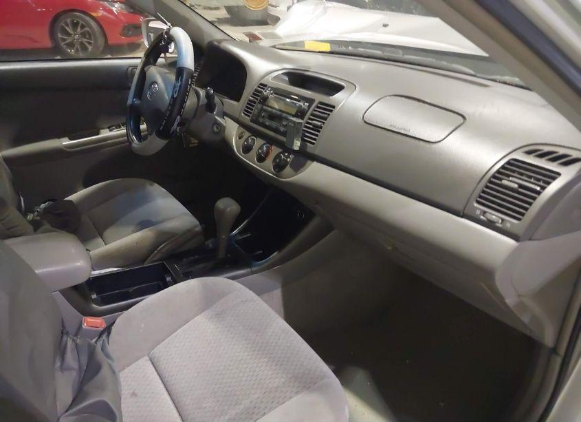 Photo 5 of 2004 Toyota Camry LE (VIN 4T1BE32K84U335298)