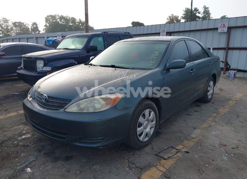 Photo 2 of 2004 Toyota Camry LE (VIN 4T1BE32K84U346978)