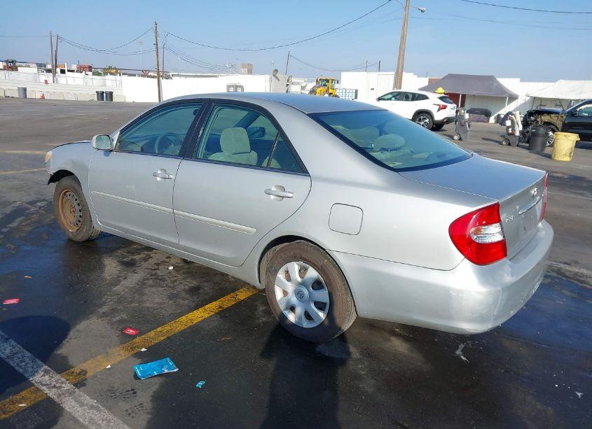 Photo 3 of 2004 Toyota Camry LE (VIN 4T1BE32K84U361819)