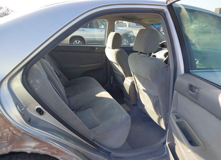 Photo 8 of 2004 Toyota Camry LE (VIN 4T1BE32K84U361819)