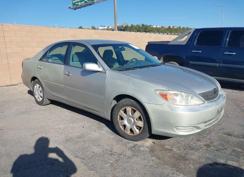 2004 Toyota Camry LE (VIN 4T1BE32K84U363473) main photo