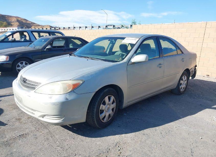 Photo 2 of 2004 Toyota Camry LE (VIN 4T1BE32K84U363473)