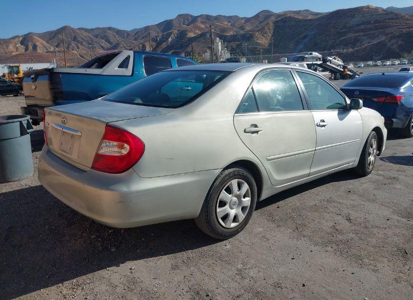 Photo 4 of 2004 Toyota Camry LE (VIN 4T1BE32K84U363473)