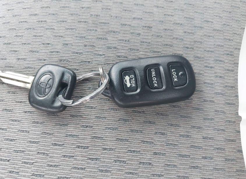 Photo 11 of 2004 Toyota Camry LE (VIN 4T1BE32K84U859972)